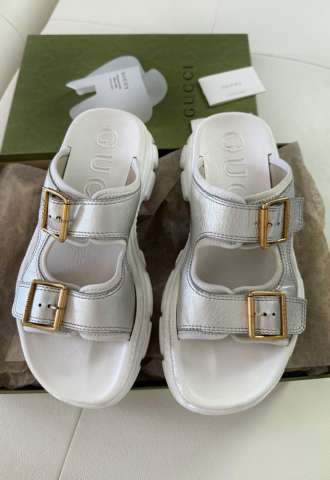 https://www.vipluxury.sk/Kožené sandále Gucci Aguru