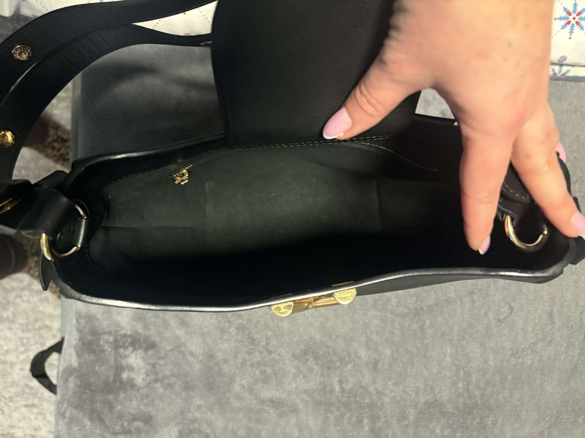 Louis Vuitton HOBO