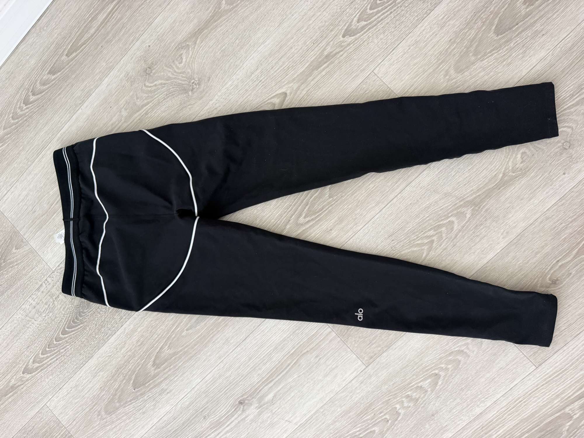 Alo Yoga legíny