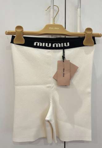 https://www.vipluxury.sk/Miu miu kratasky