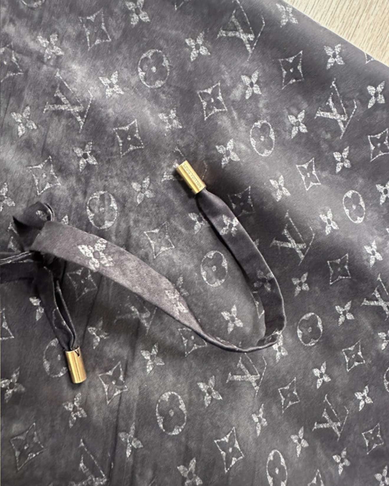 Louis Vuitton pyzamove nohavice