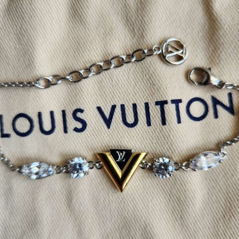 Louis Vuitton Naramek