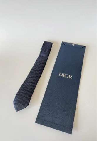 https://www.vipluxury.sk/Dior kravata