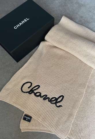 https://www.vipluxury.sk/Chanel šál