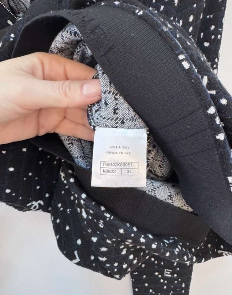 Chanel zateplené šaty
