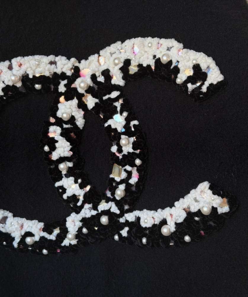 Chanel sveter