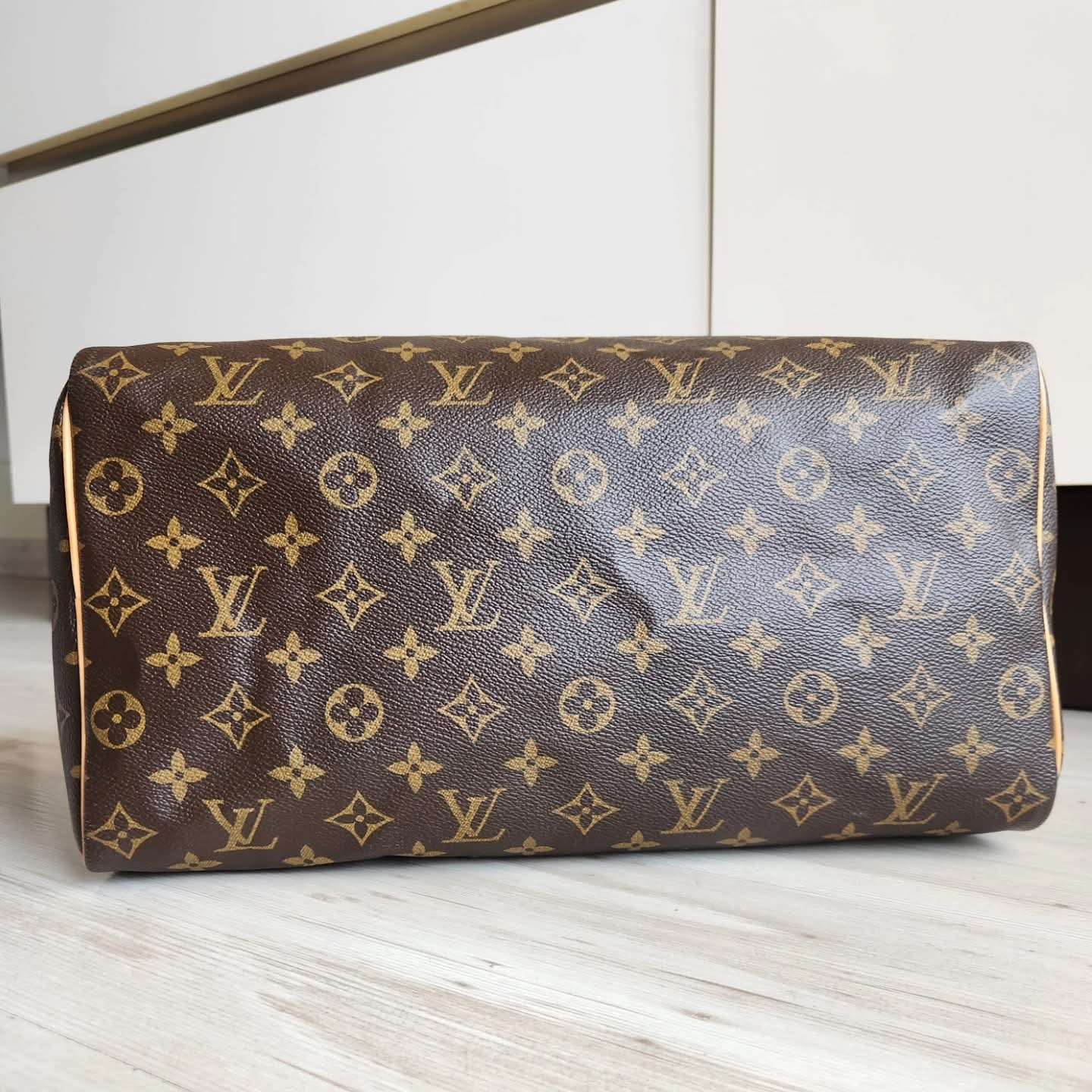 Louis Vuitton Speedy 35