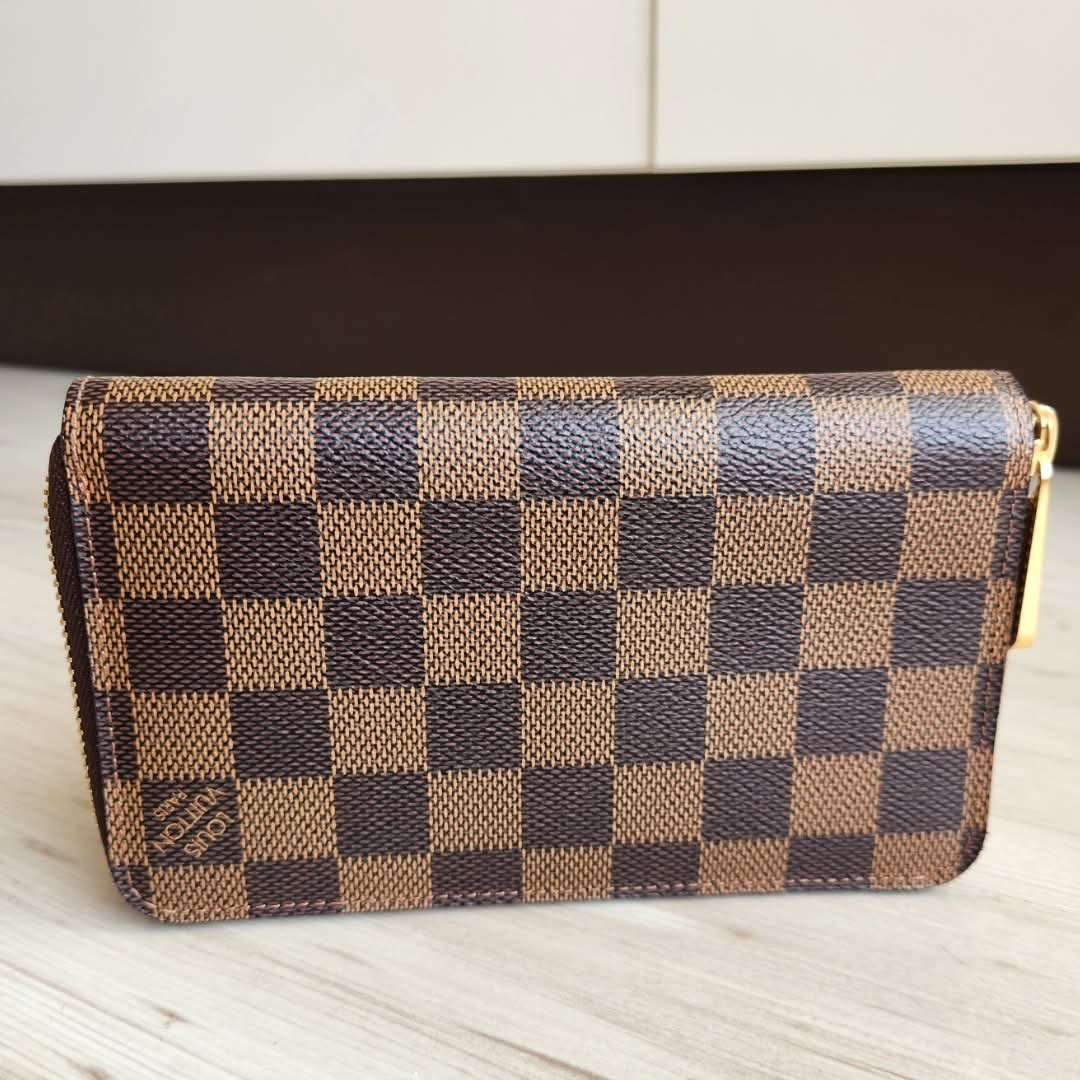 Louis Vuitton Zippy Compact