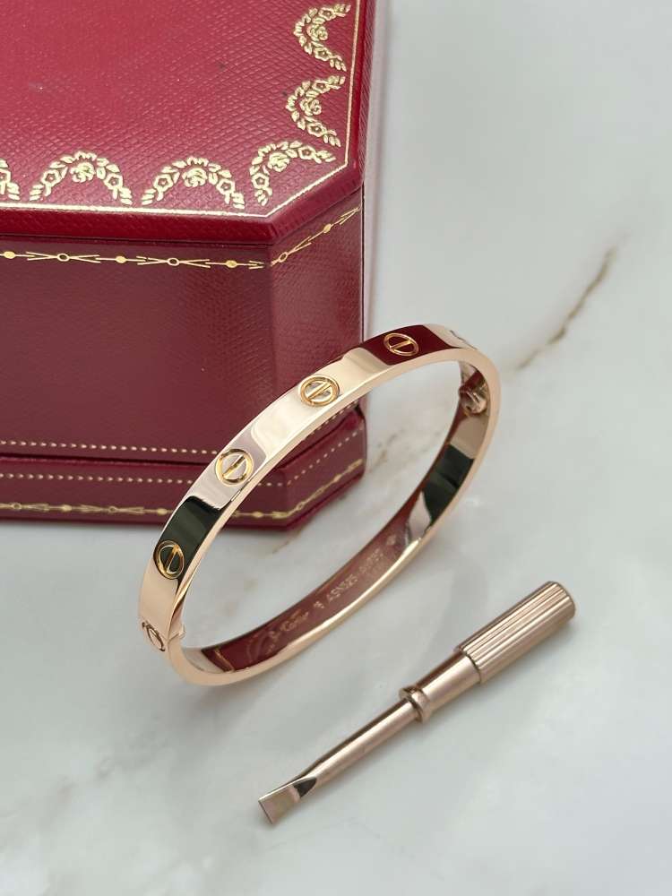 Cartier naramok