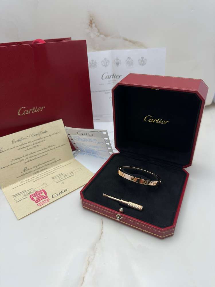 Cartier naramok