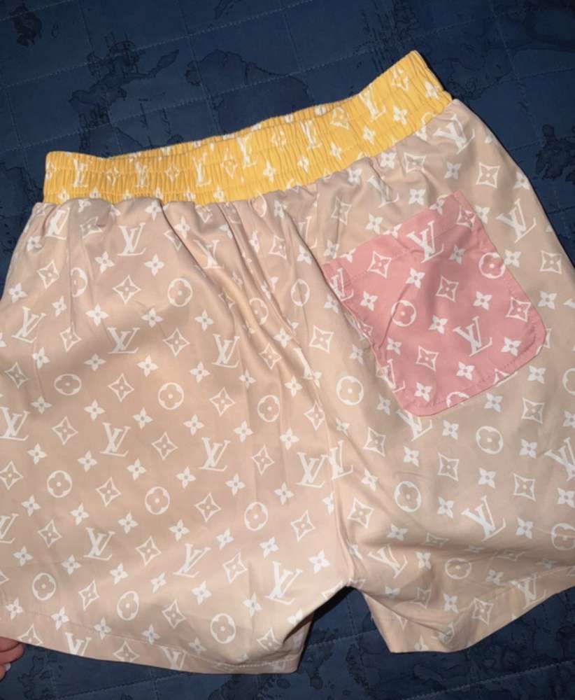Louis Vuitton kratasy