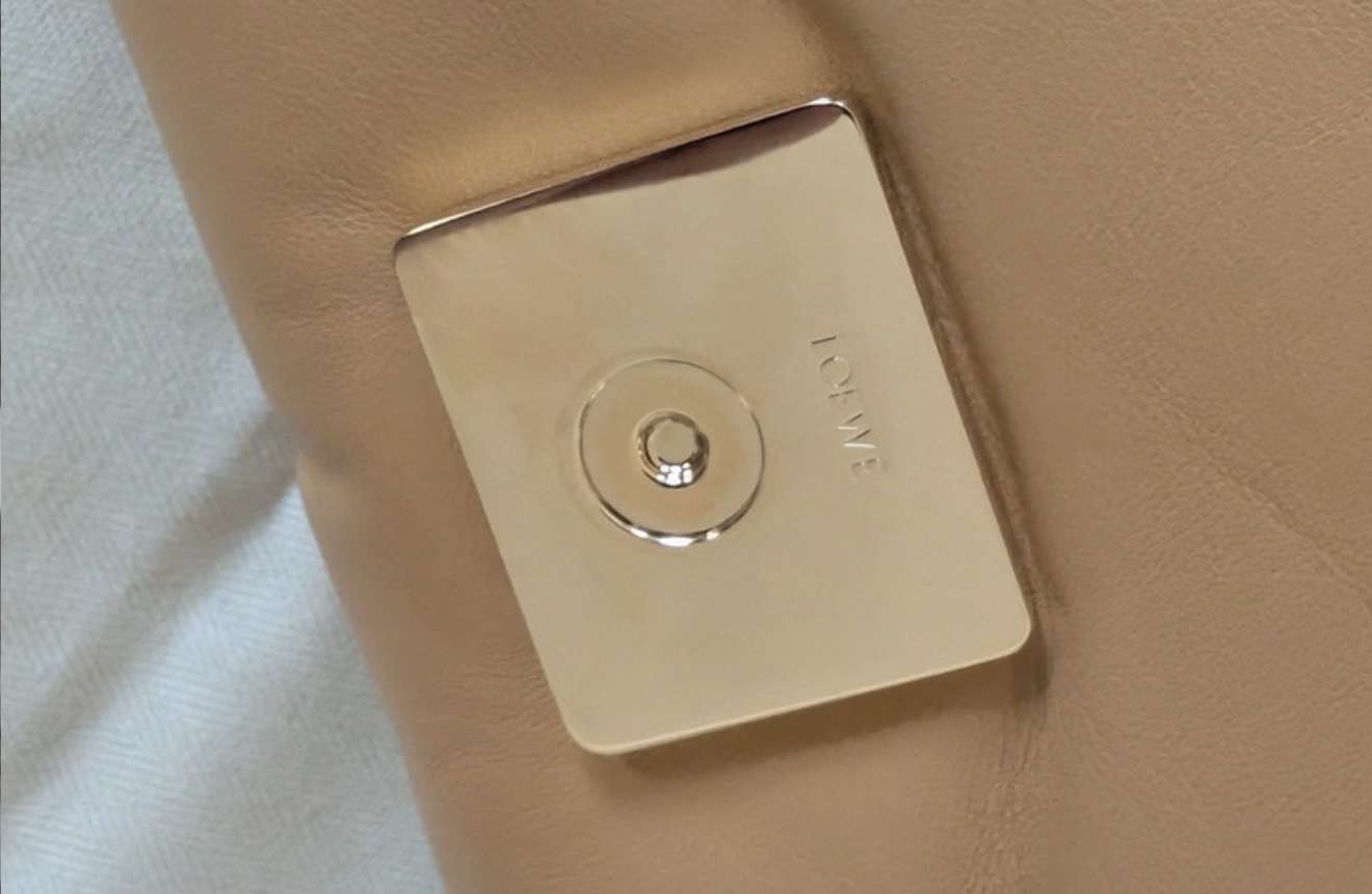Loewe Kabelka