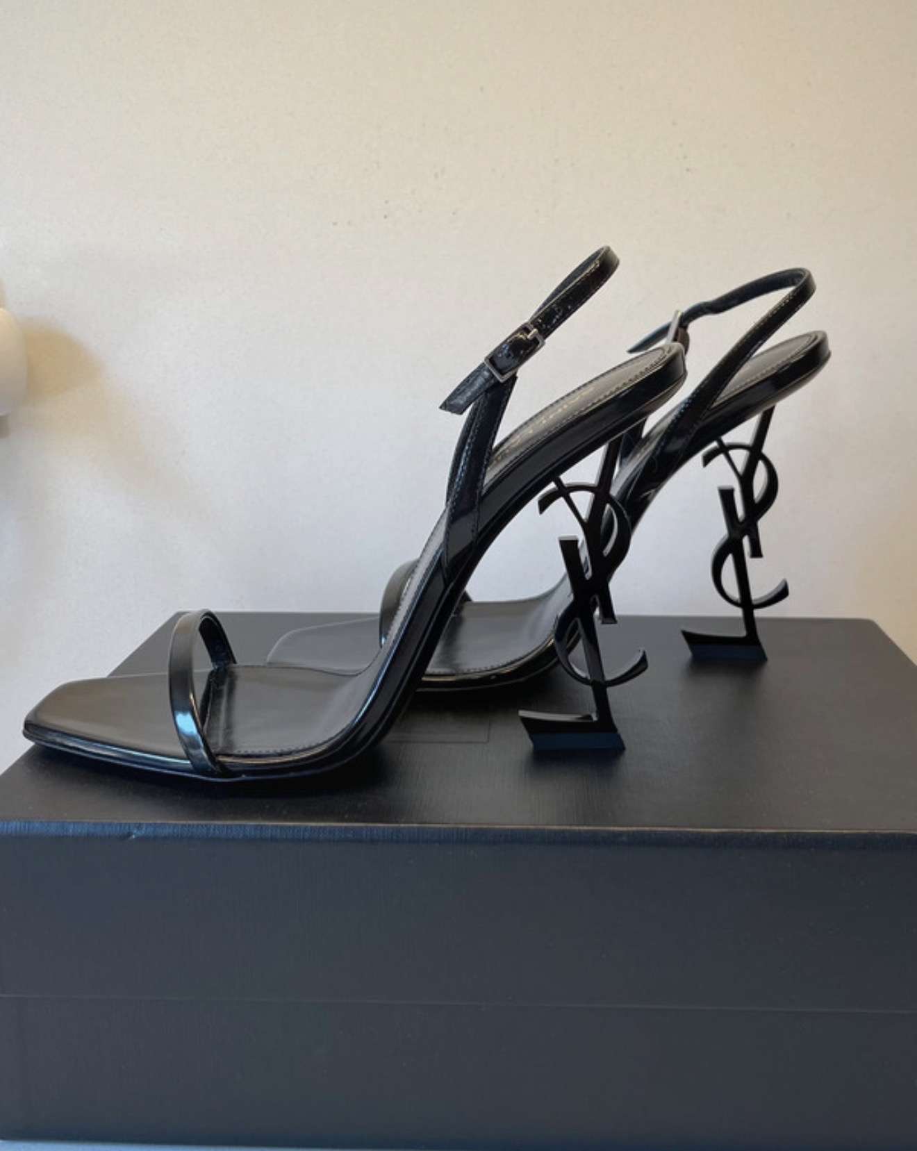 YSL sandalky