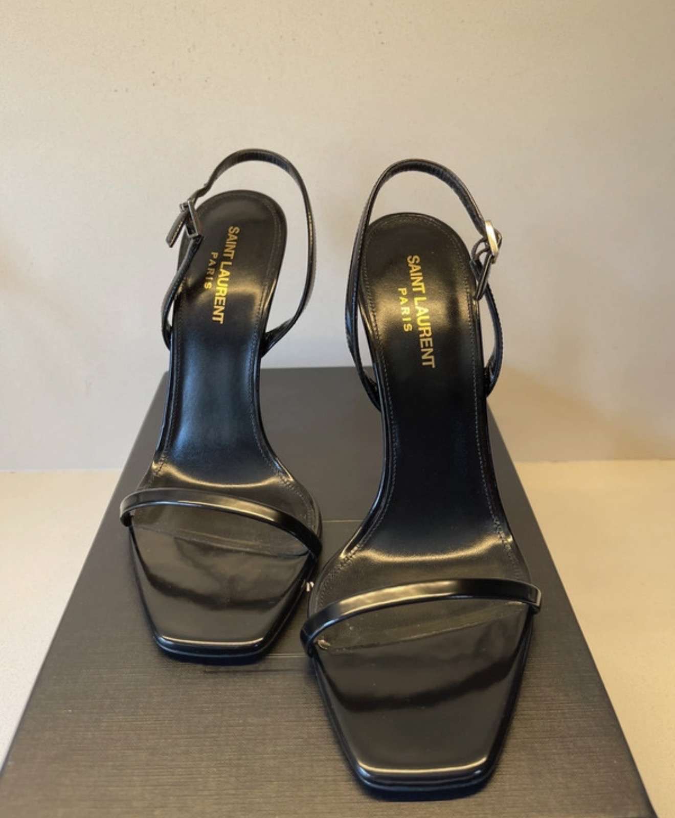 YSL sandalky