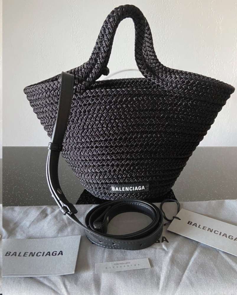 Balenciaga košíček