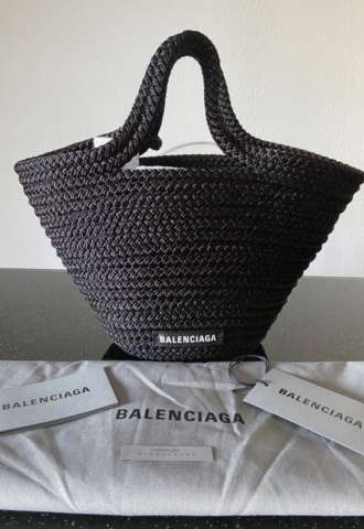 https://www.vipluxury.sk/Balenciaga košíček