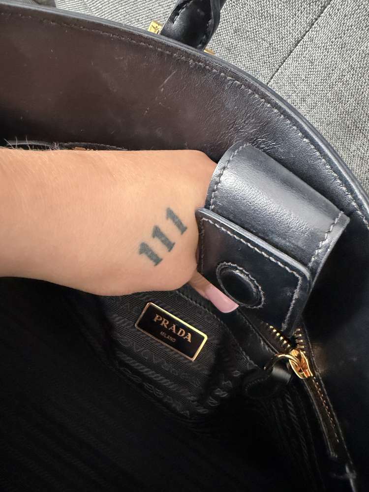 Prada kabelka