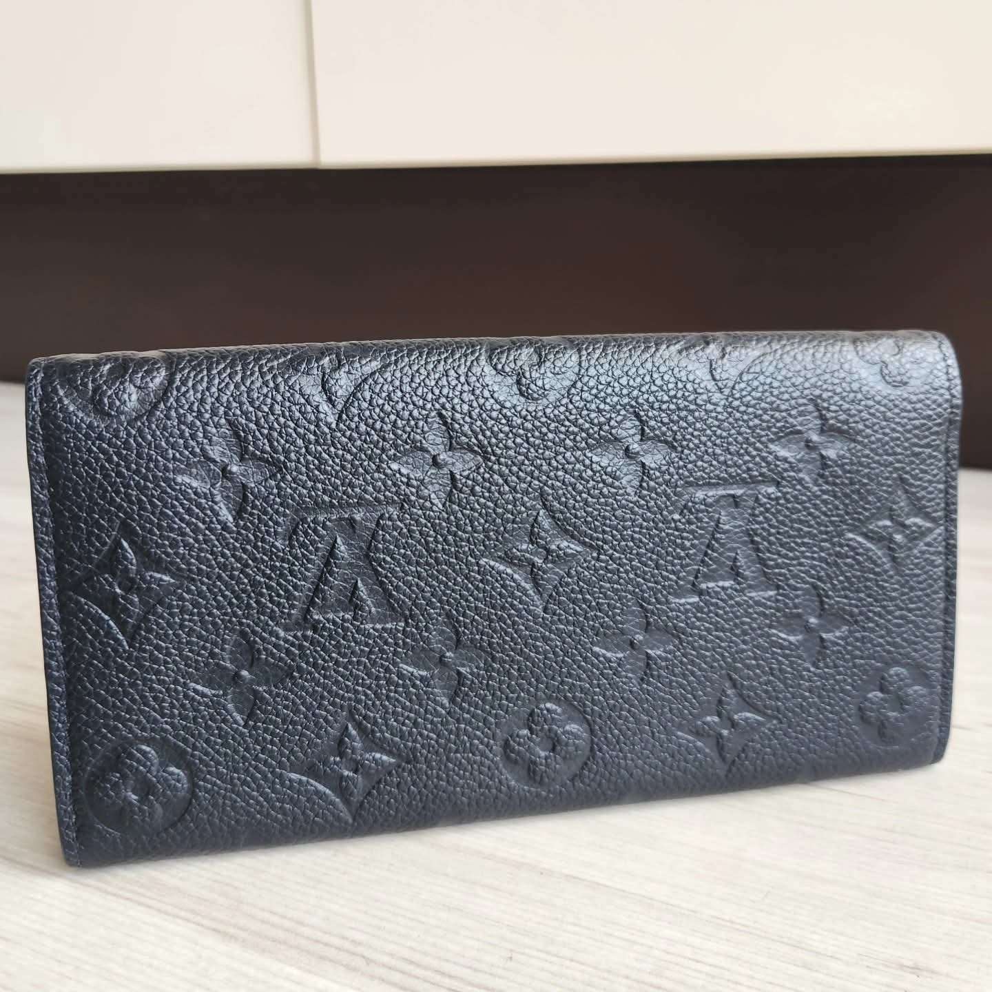 Louis Vuitton Emilie