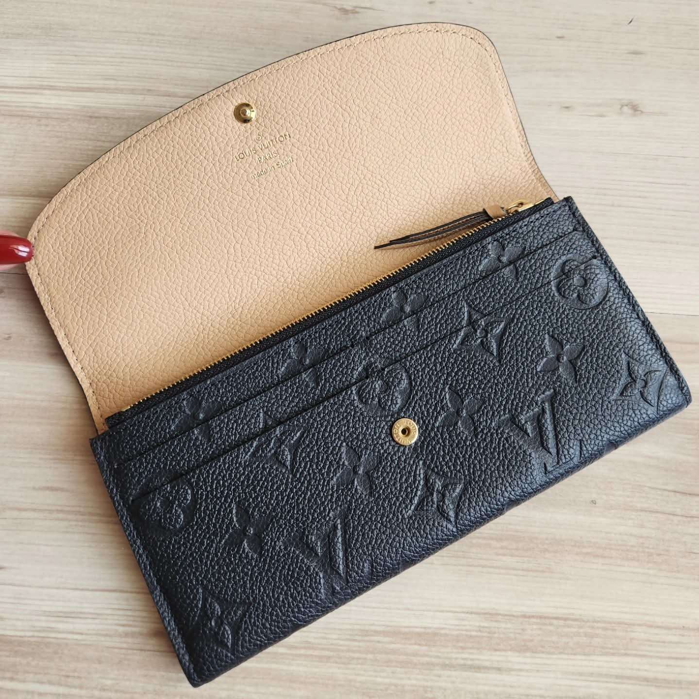 Louis Vuitton Emilie