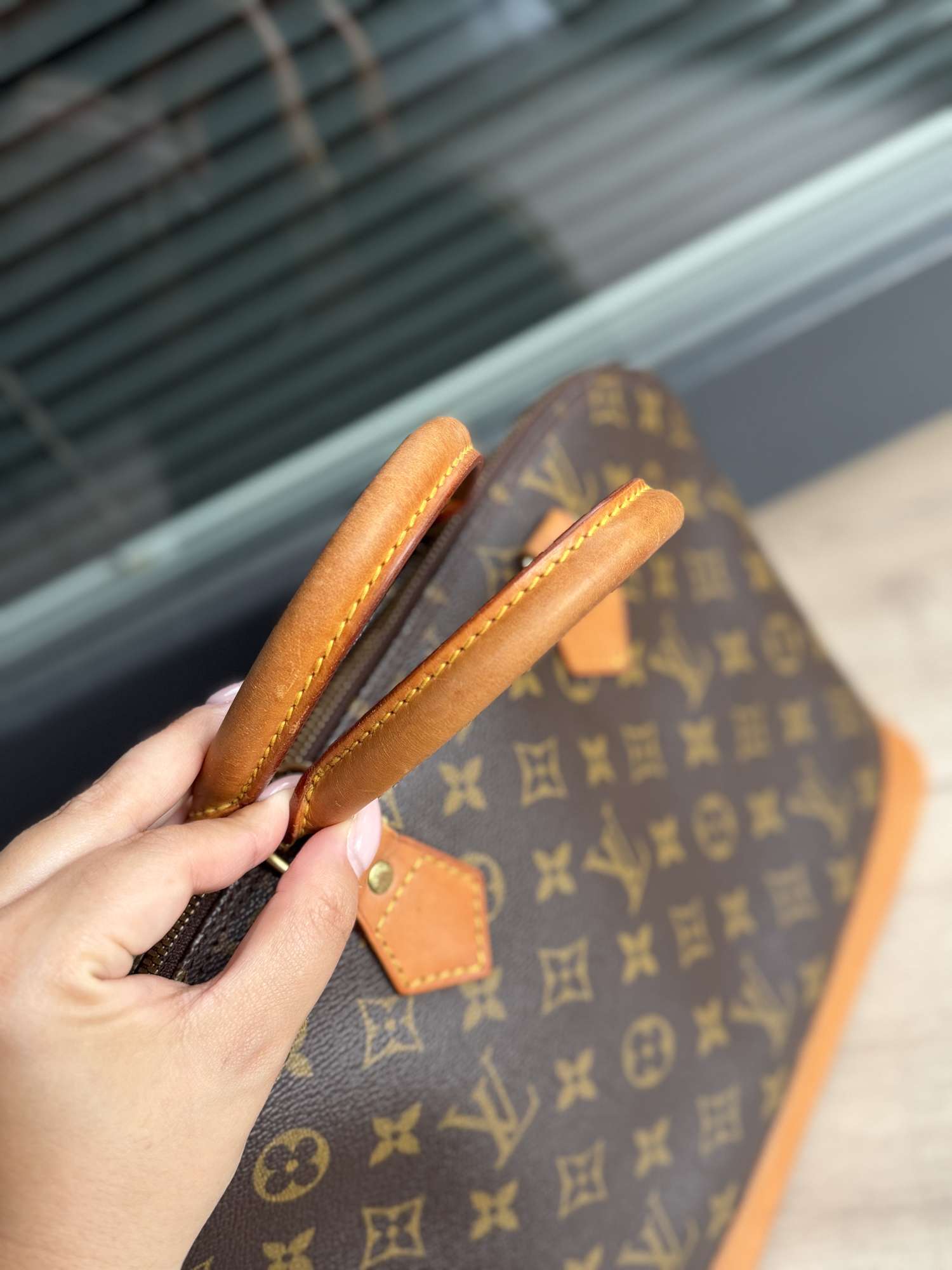 Louis Vuitton Alma