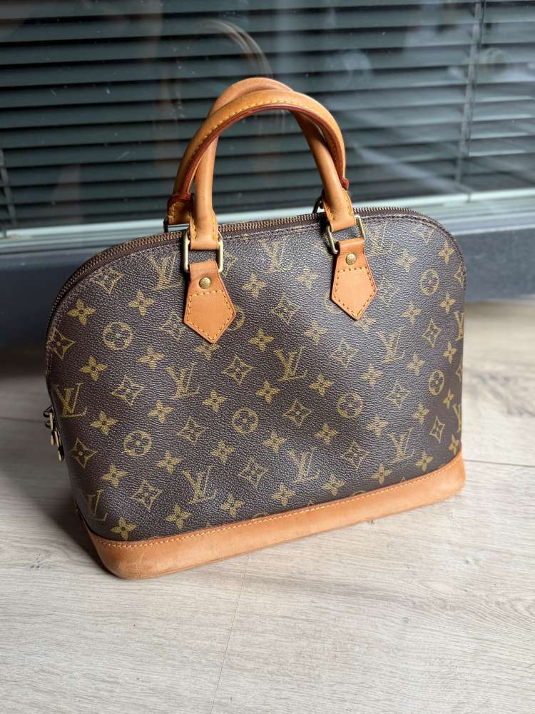 Louis Vuitton Alma