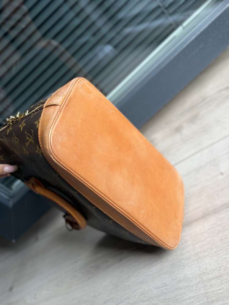 Louis Vuitton Alma