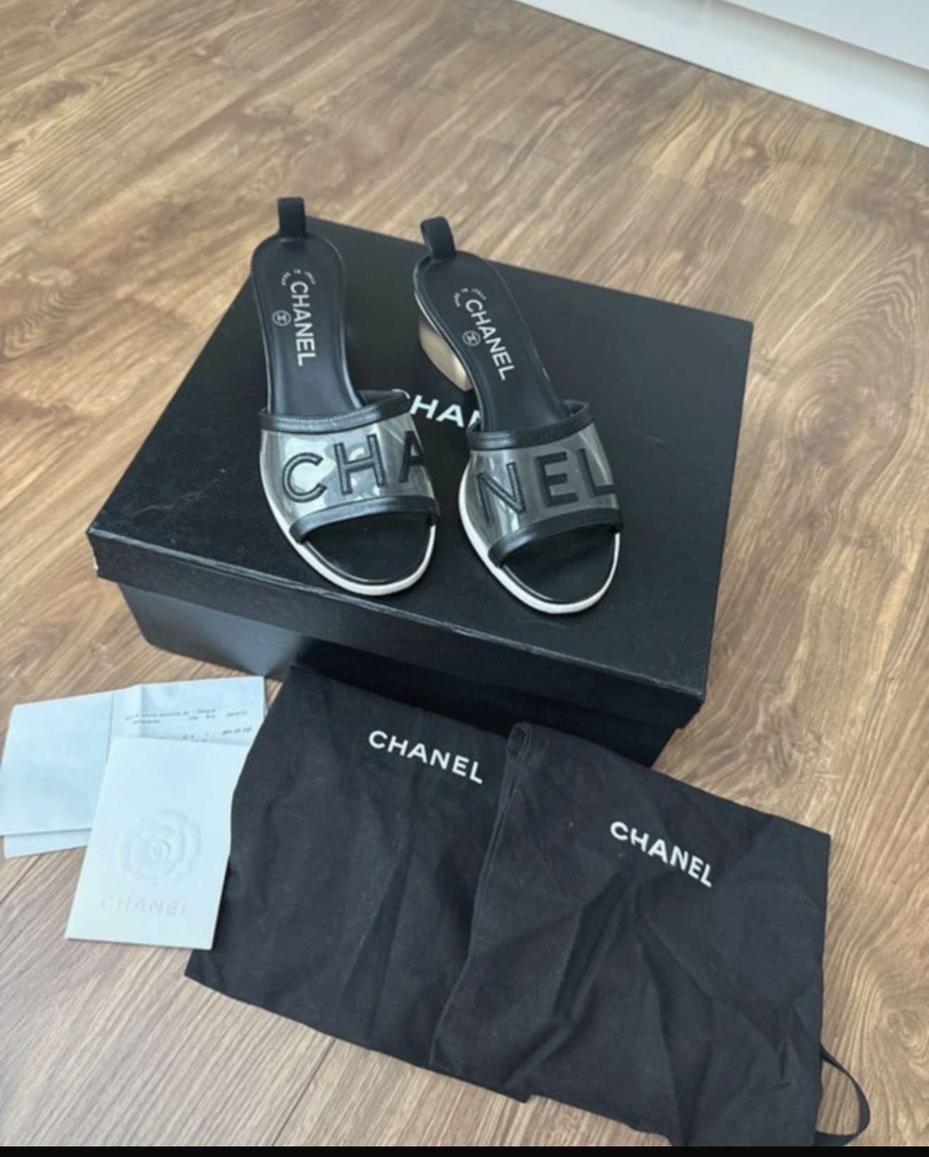 Chanel sandalky