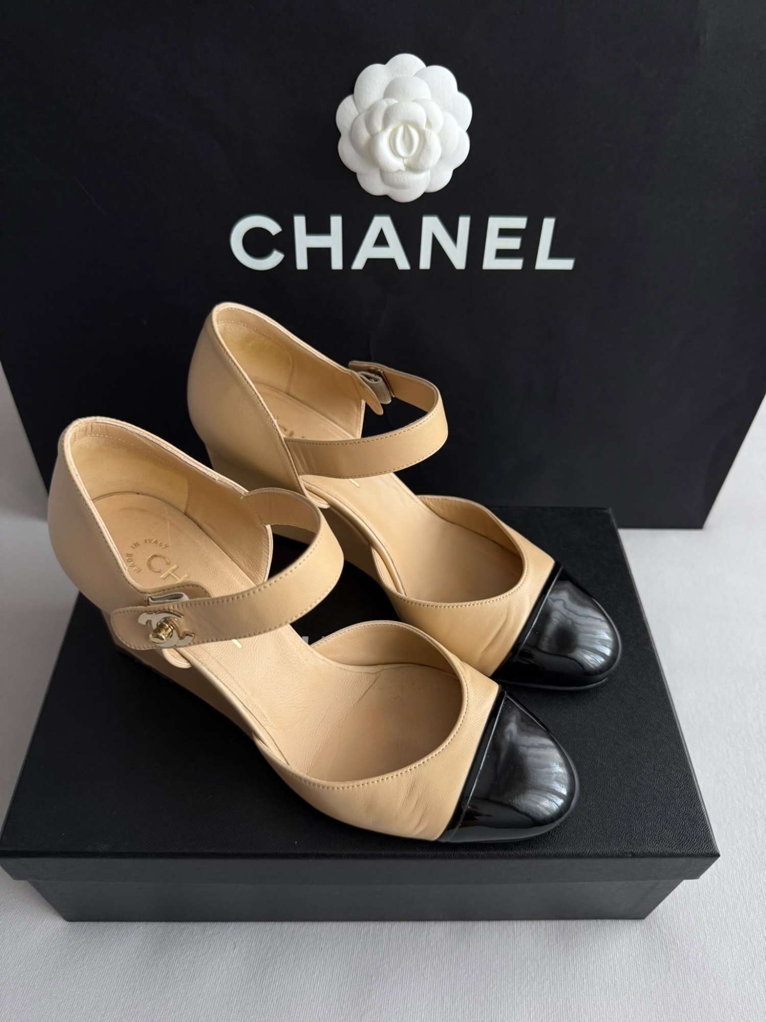 Chanel lodicky