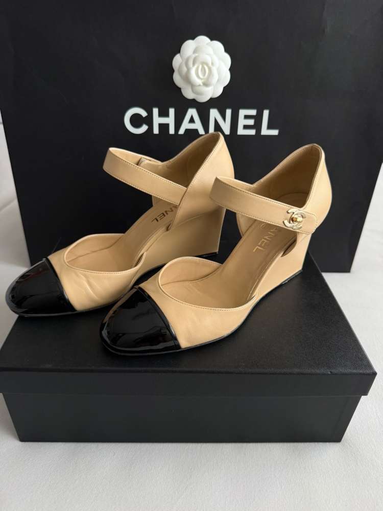 Chanel lodicky