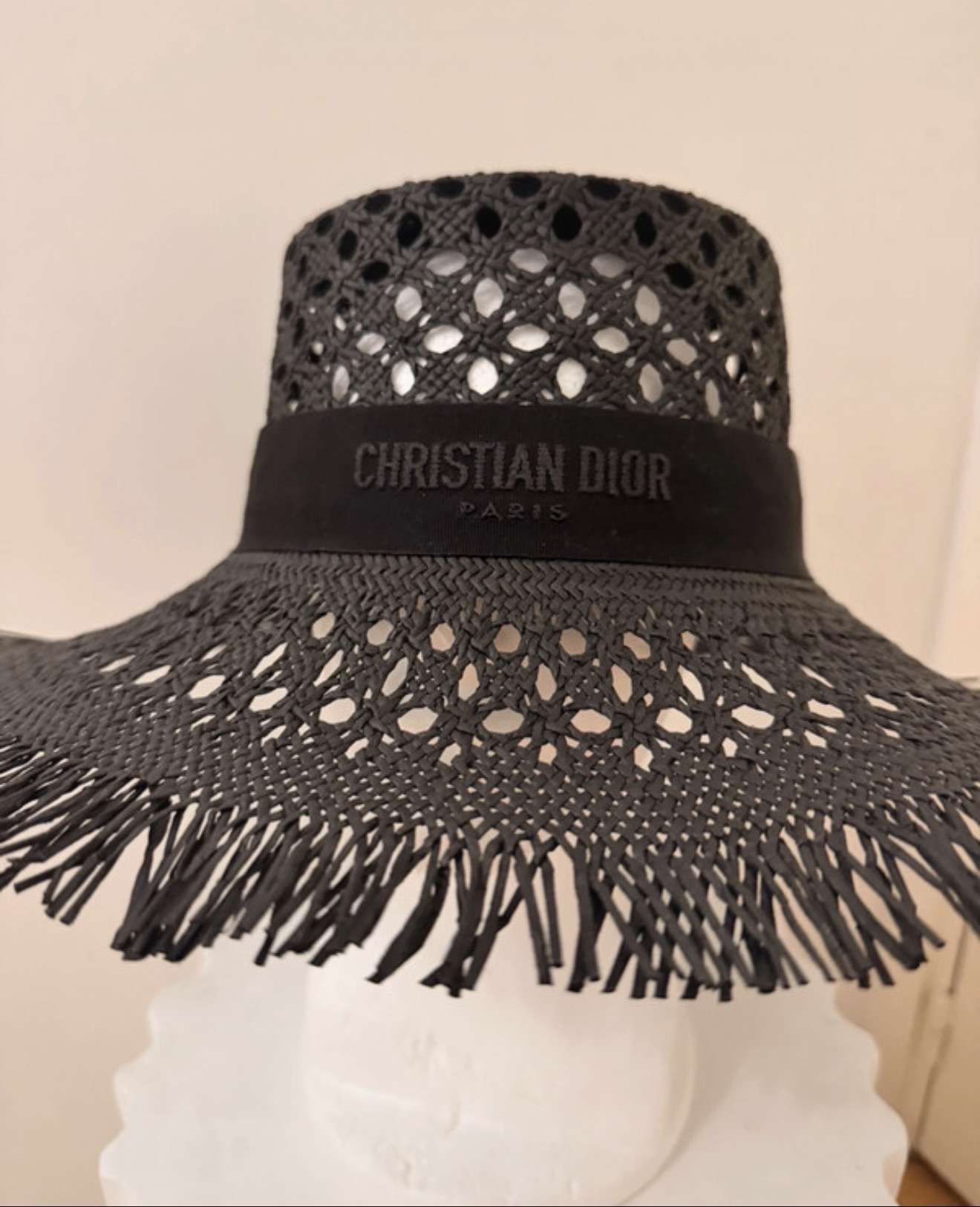 Dior klobúk