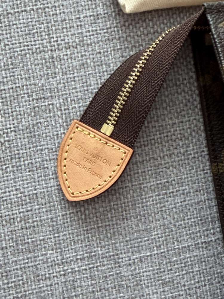 Louis Vuitton toilletry