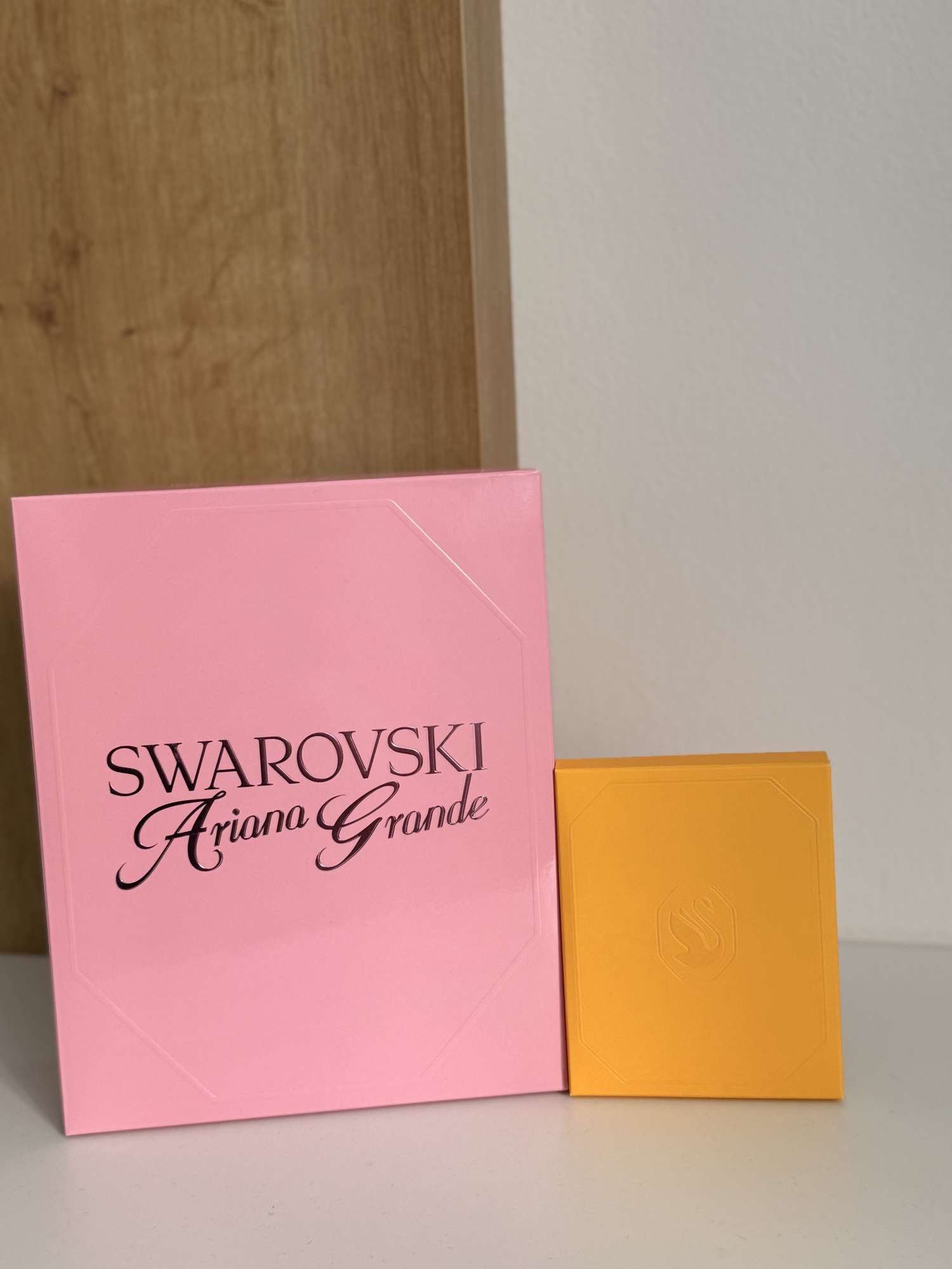 Ariana Grande x Swarovski náhrdelník