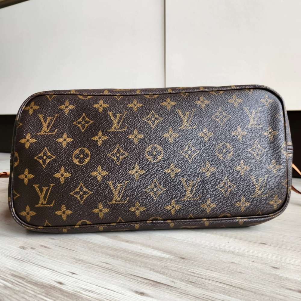 Louis Vuitton Neverfull