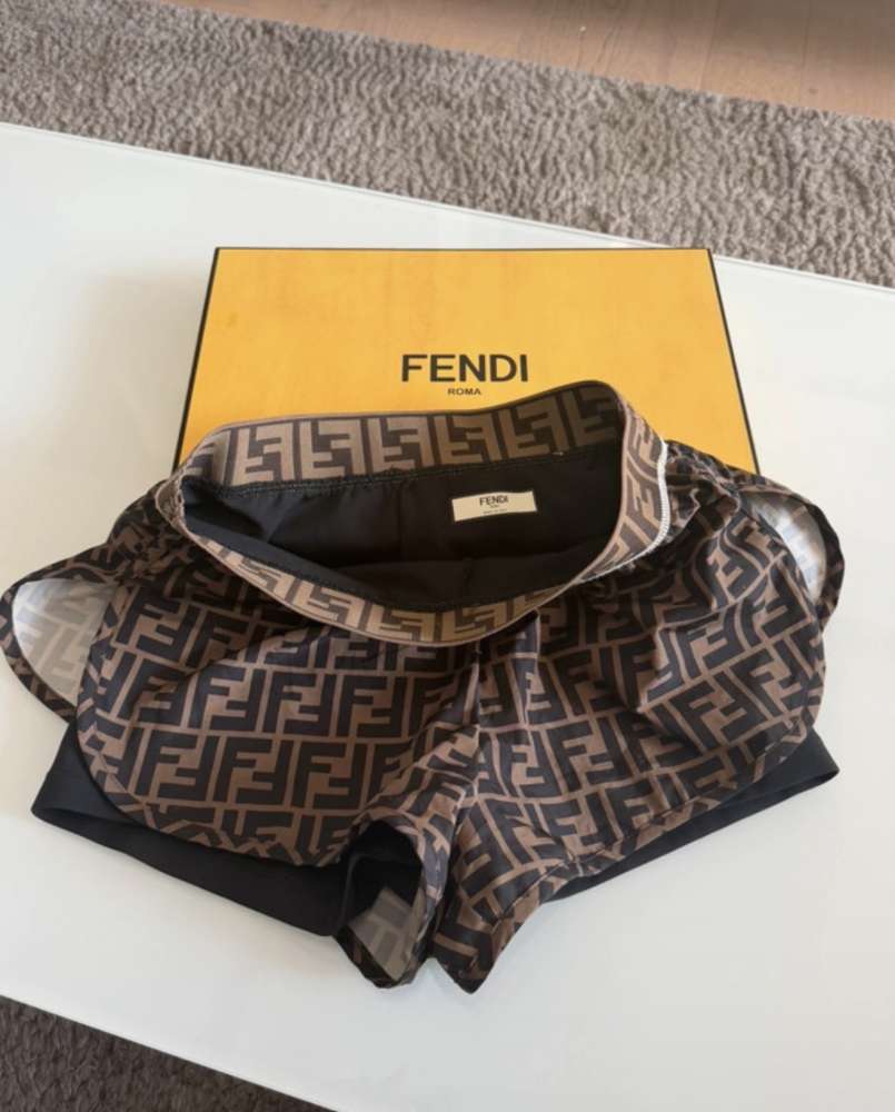 Fendi kratasy