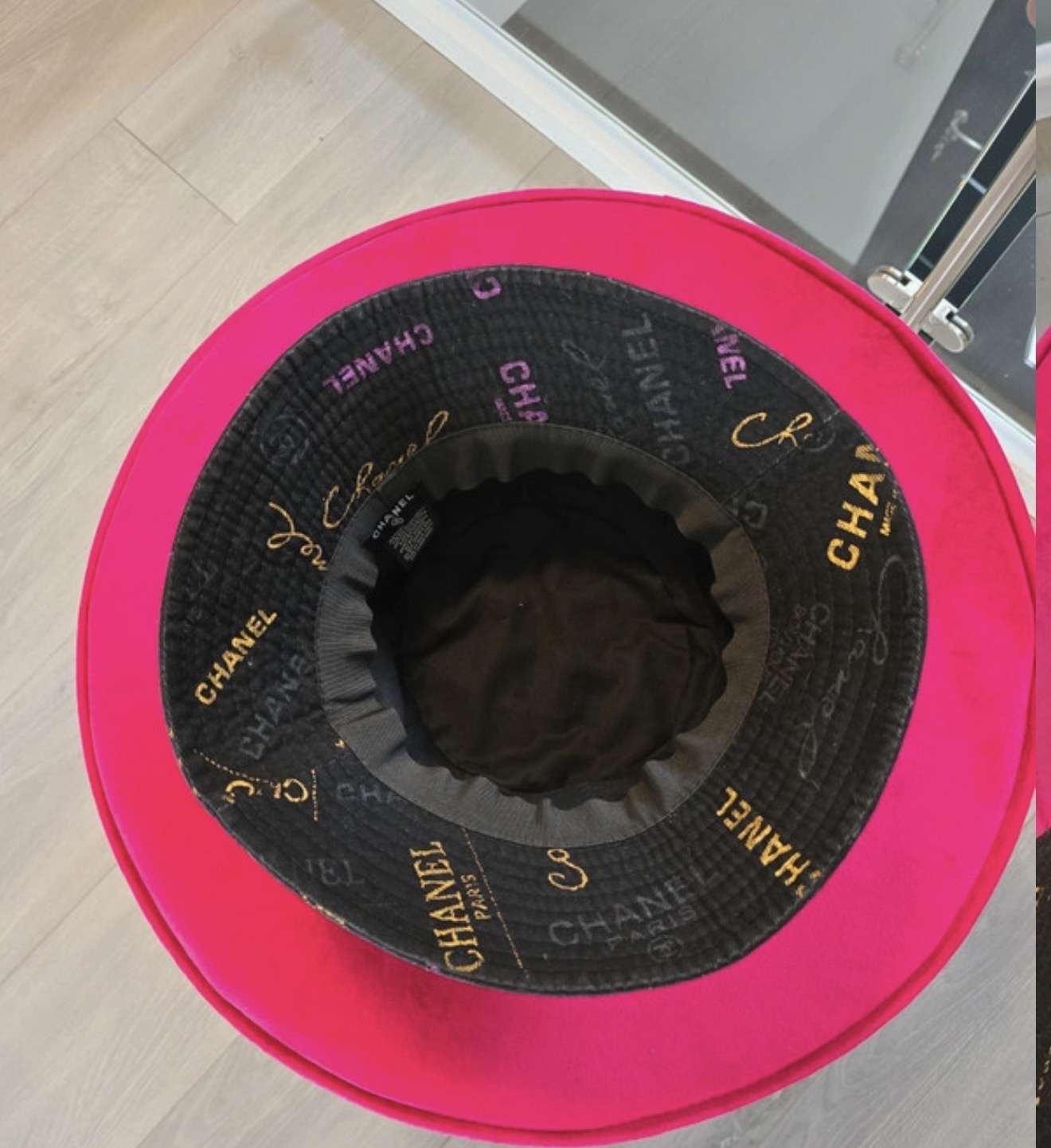Chanel klobuk