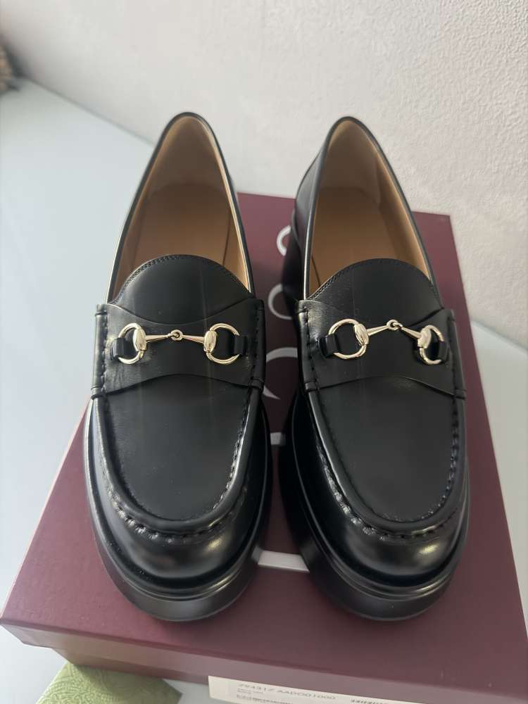 Gucci mokasíny 39