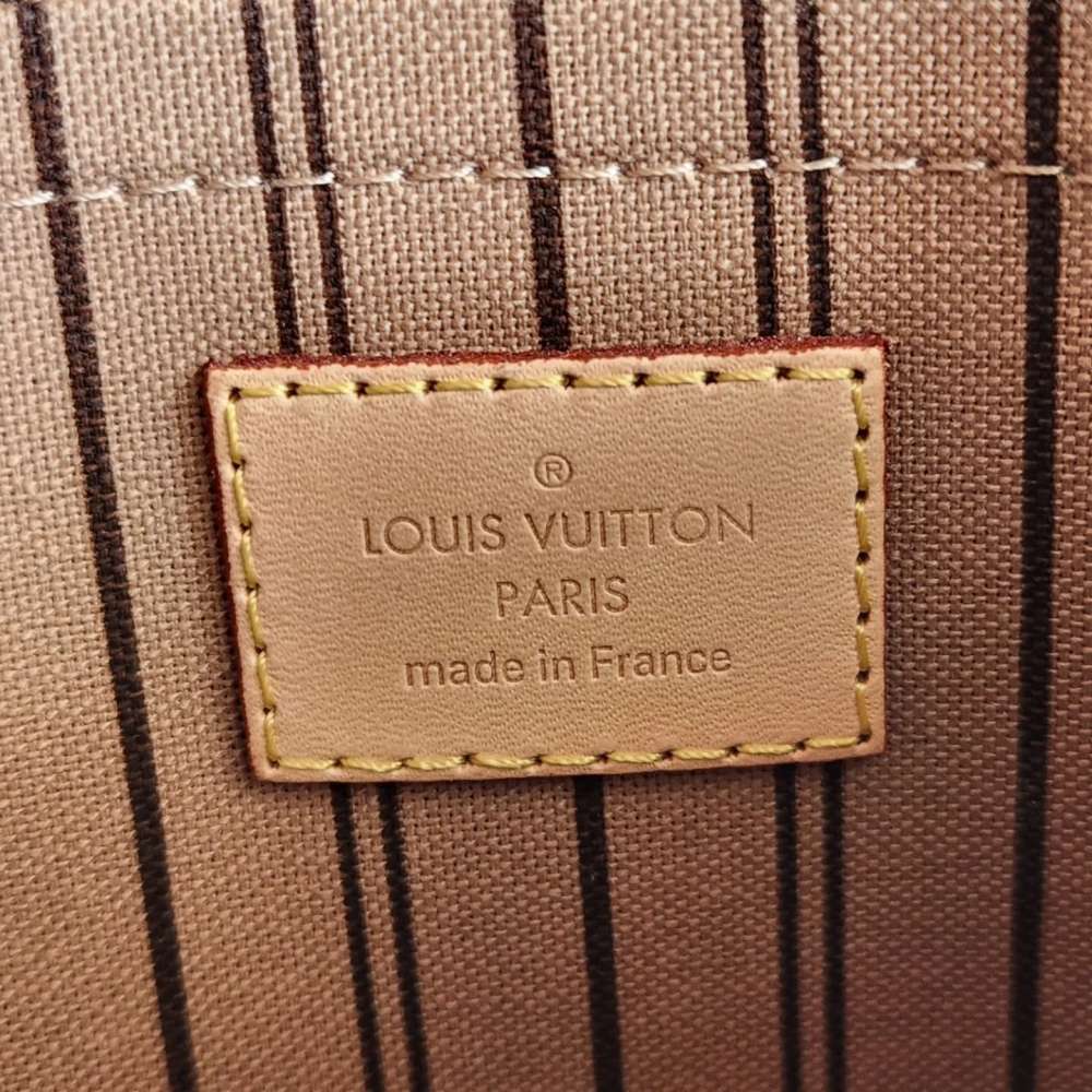 Louis Vuitton Pochette