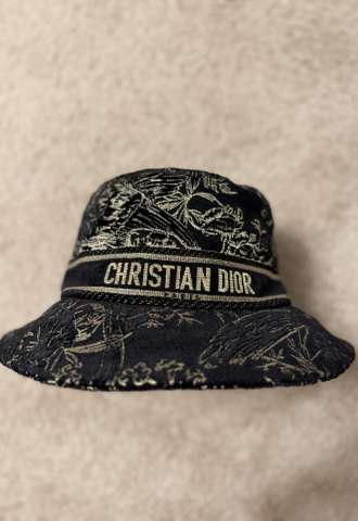https://www.vipluxury.sk/Christian Dior Klobúk