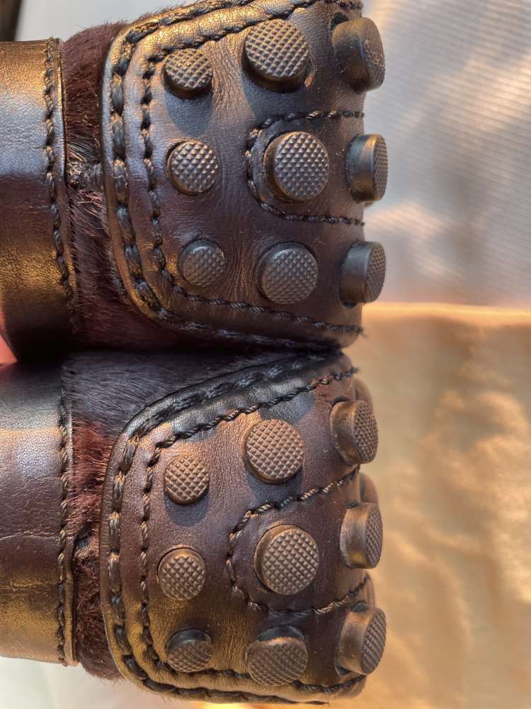 Louis Vuitton mokasíny z poníka