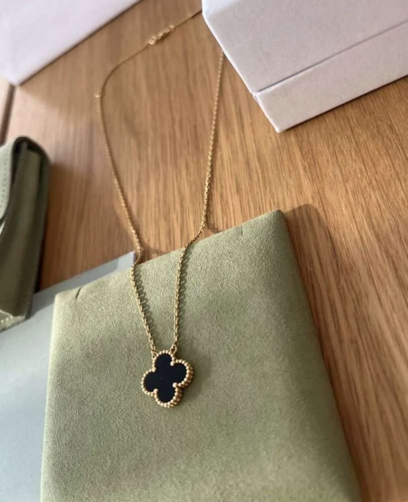 Van Cleef arpels nahrdelnik