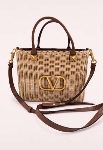 https://www.vipluxury.sk/Valentino Kabelka