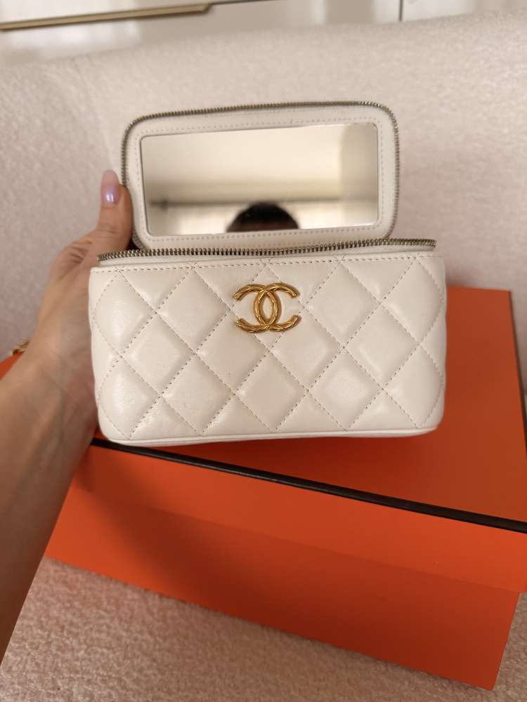 CHANEL Vanity With Chain AP3044 – Lambskin | Kompletné balenie