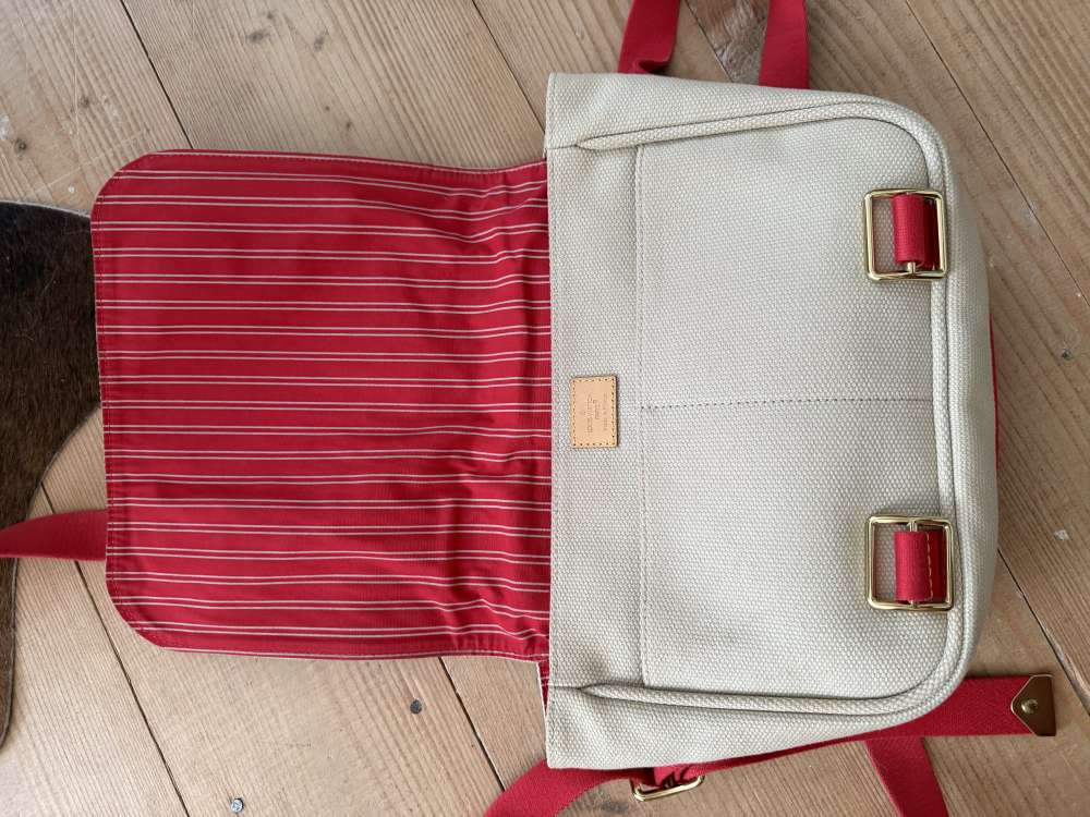 Louis Vuitton Antigua Messenger
