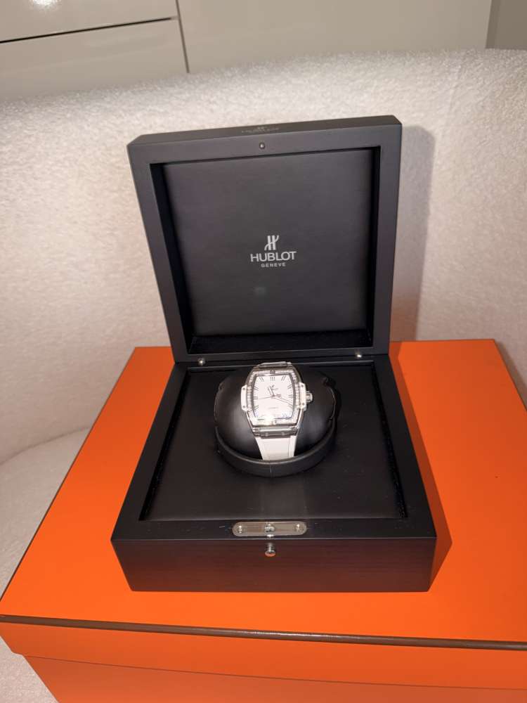 Hublot Spirit of Big Bang Titanium White Diamonds – Full Set