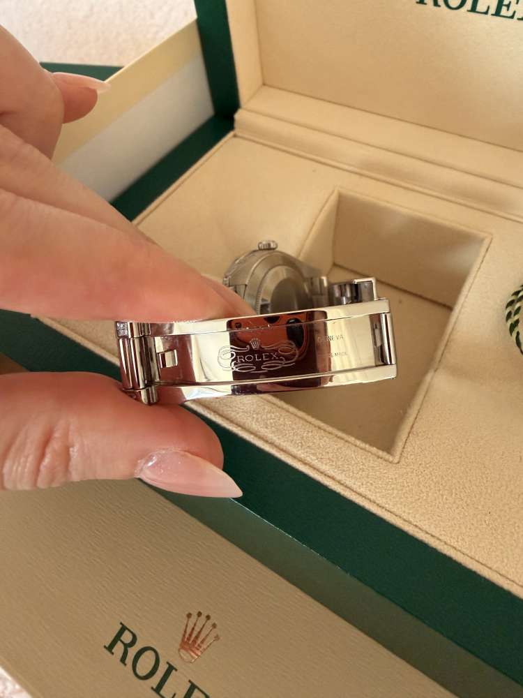 Rolex Datejust 41 – Full Diamond & Rainbow Bezel – Full Set