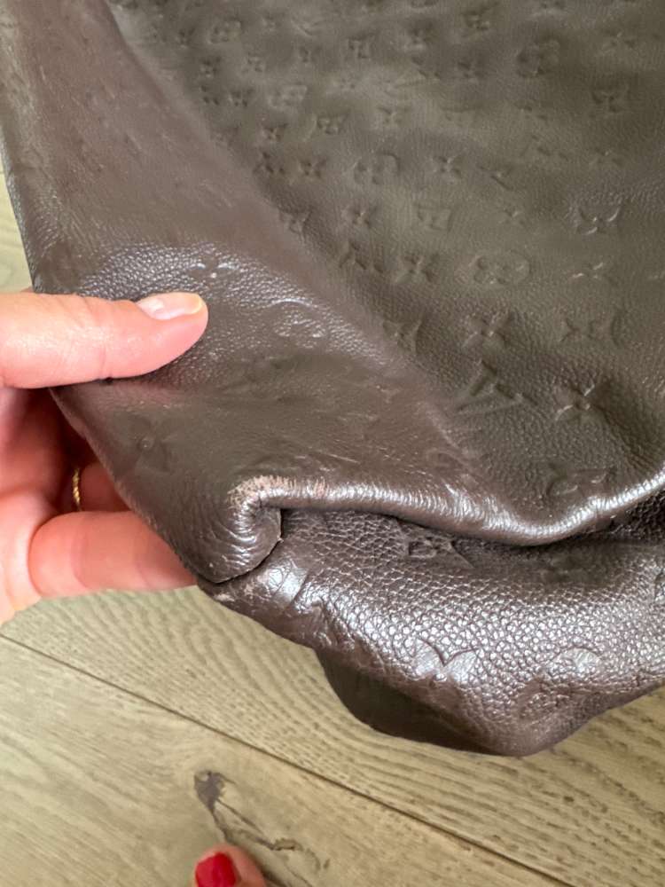 Louis Vuitton (model Artsy MM)
