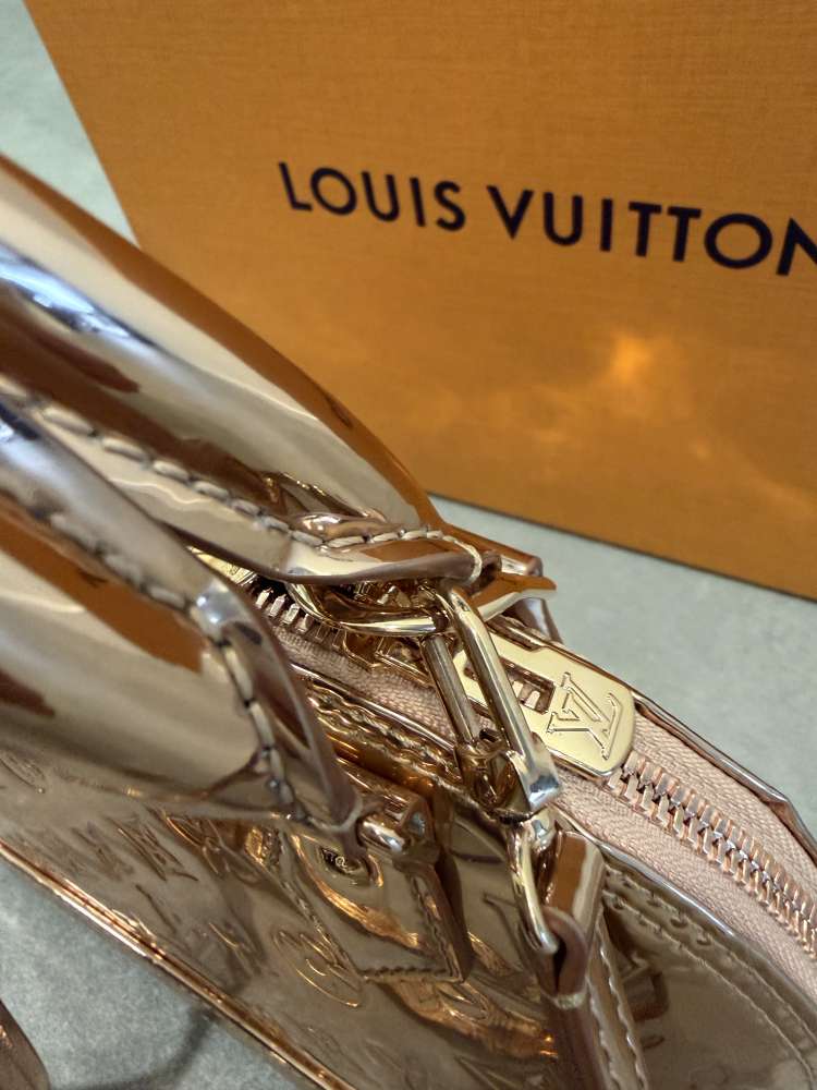 Nová limitka LV SKI kabelka Rose gold