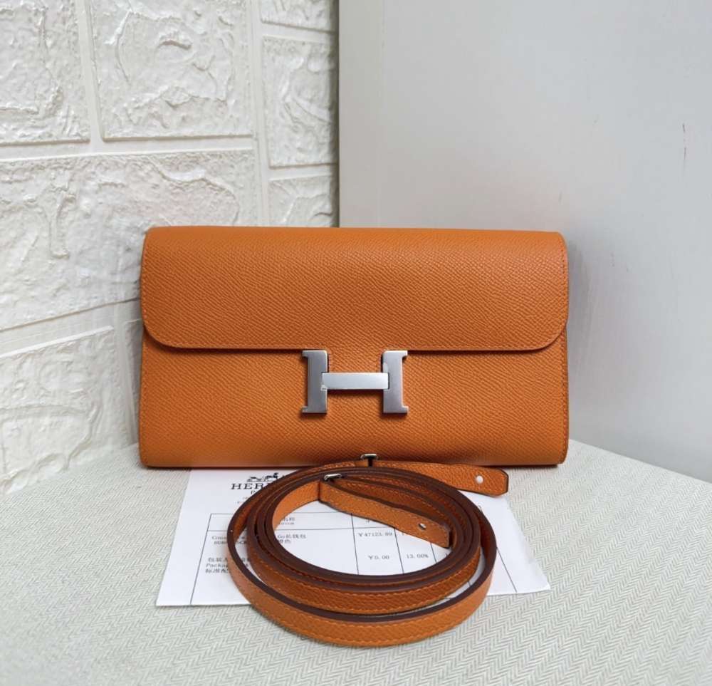 Hermes Constance To go