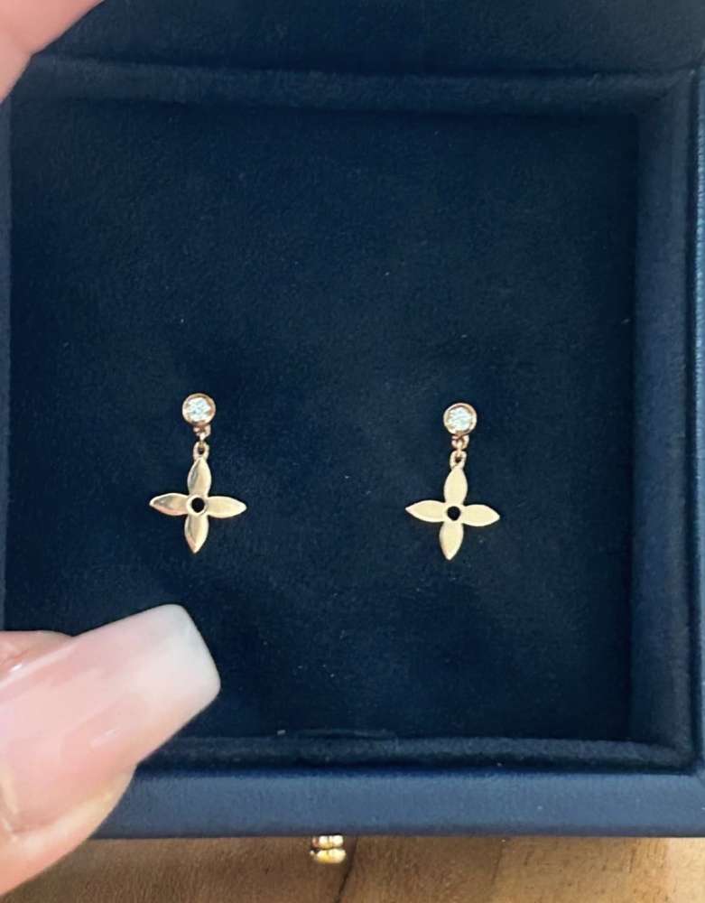 Louis  Vuitton Nausnice