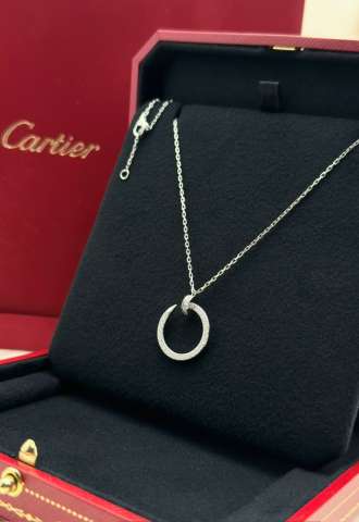 https://www.vipluxury.sk/Cartier Juste un clou nahrdelnik